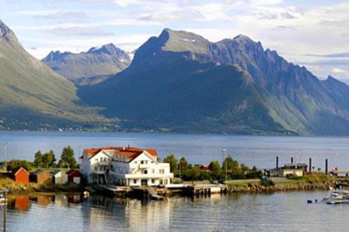 Sunde Fjord Hotel, Free And Easy Parking Solavagen المظهر الخارجي الصورة