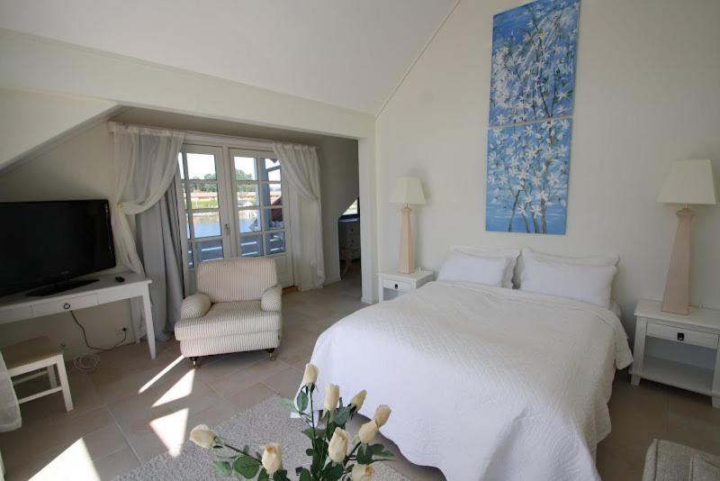 Sunde Fjord Hotel, Free And Easy Parking Solavagen الغرفة الصورة